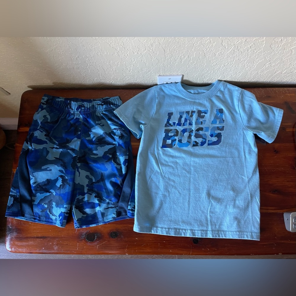 Garanimals Blue Camoflauge Like A Boss Outfit T-Shirt and Shorts Size 5T